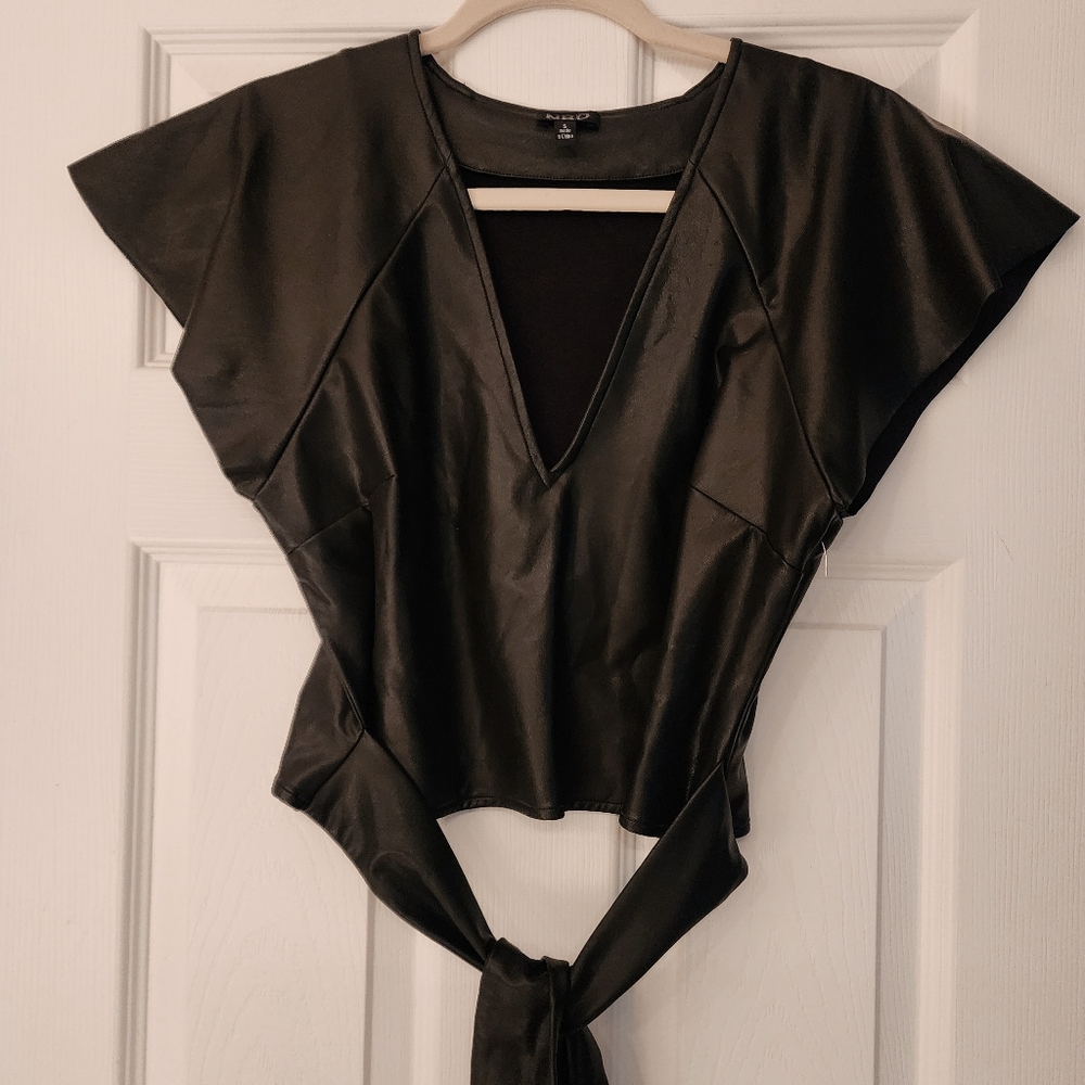 NBD Stay Fierce Faux Leather Top In Black Size Small - Picture 3 of 10
